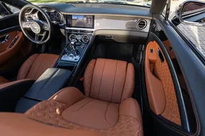 Bentley Continental GTC 2022