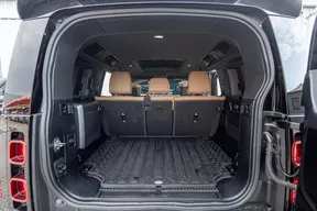 Land Rover Defender 110 2025