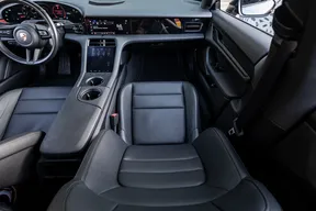 Porsche Taycan 2024