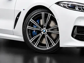 BMW 8 Series M850 2021