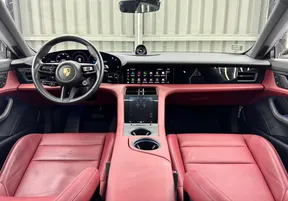 Porsche Taycan 2023