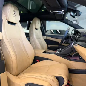 Lamborghini Urus 2021