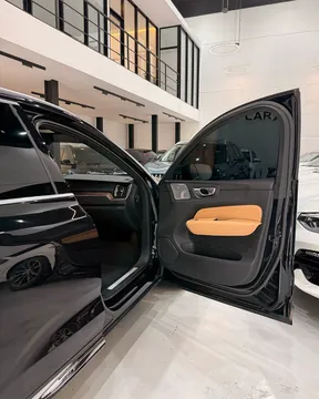 Volvo XC60 B5 2023