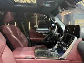 Lexus LX 700h 2025