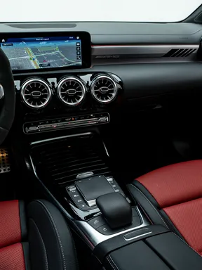 Mercedes-Benz CLA 35 AMG 2023