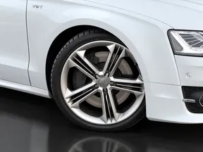 Audi S8 2015