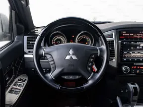 Mitsubishi Pajero / Shogun / Montero 2020