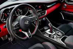 Alfa Romeo Giulia Quadrifoglio 2021