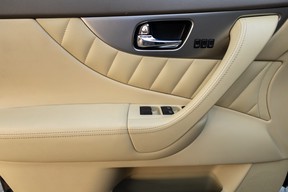 Infiniti QX70 2019