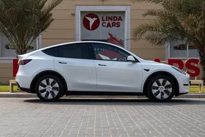 Tesla Model Y Long Range 2024