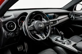 Alfa Romeo Stelvio 2023