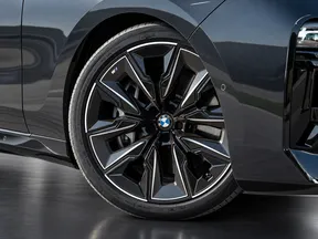 BMW 7 Series 760 2023