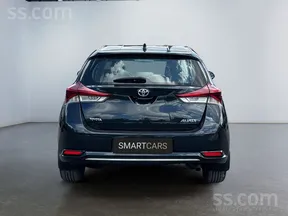 Toyota Auris 2016