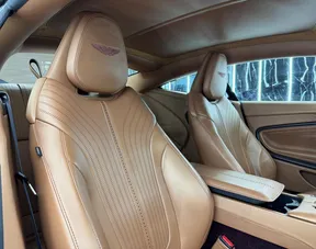 Aston Martin DB11 2018