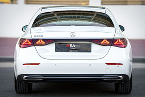 Mercedes-Benz E-Class 200 2025