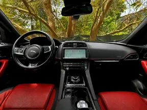Jaguar F-Pace 2017