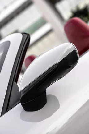 Porsche 911 Carrera 4 GTS 2024