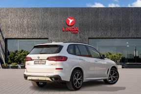 BMW X5 40 2023