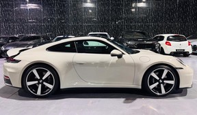 Porsche 911 Carrera 2025