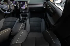 Volvo XC40 2023