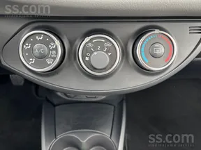 Toyota Yaris 2016