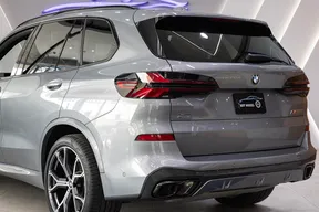BMW X5 M60 2025