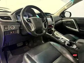 Mitsubishi Pajero Sport / Montero Sport / Shogun Sport 2023