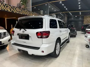 Toyota Sequoia 2022
