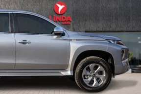 Mitsubishi Montero Sport 2025