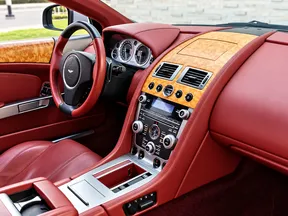 Aston Martin DB9 2010