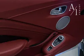 Aston Martin V8 Vantage 2022