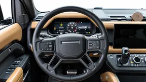 Land Rover Defender 110 2025
