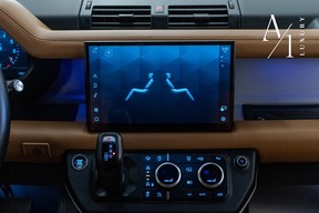 Land Rover Defender 90 2023