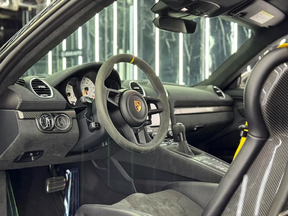 Porsche Cayman 718 GT4 2022