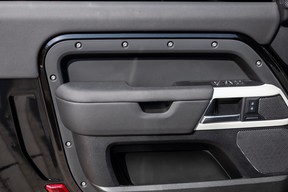 Land Rover Defender 90 2024