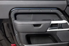 Land Rover Defender 90 2024