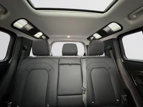 Land Rover Defender 110 2025