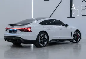 Audi RS e-tron GT 2023