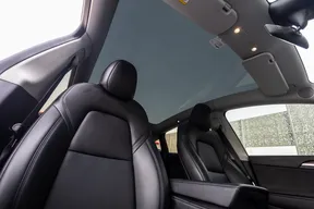 Tesla Model Y Standard Range 2023