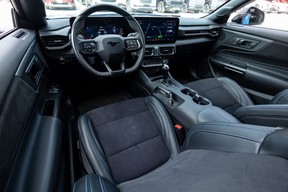 Ford Mustang Dark Horse 2024