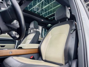 Land Rover Defender 2023