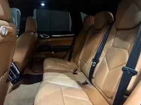 Porsche Cayenne GTS 2013