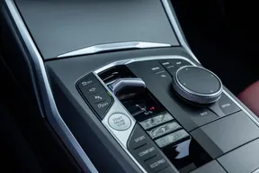 BMW 3 Series 318 2025