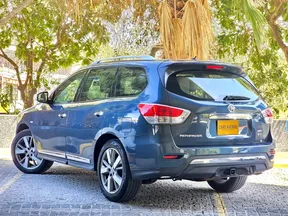 Nissan Pathfinder 2014