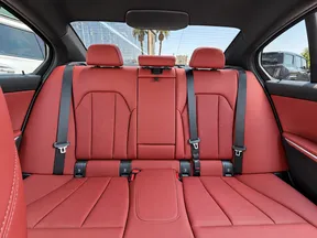 BMW 3 Series 318 2025