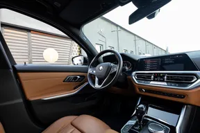 BMW 3 Series 330 2019