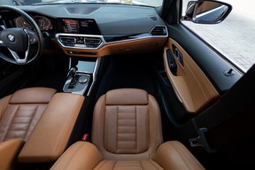 BMW 3 Series 330 2019