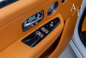 Rolls-Royce Cullinan Black Badge 2025