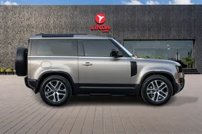 Land Rover Defender 90 2023