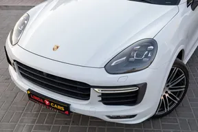 Porsche Cayenne GTS 2016